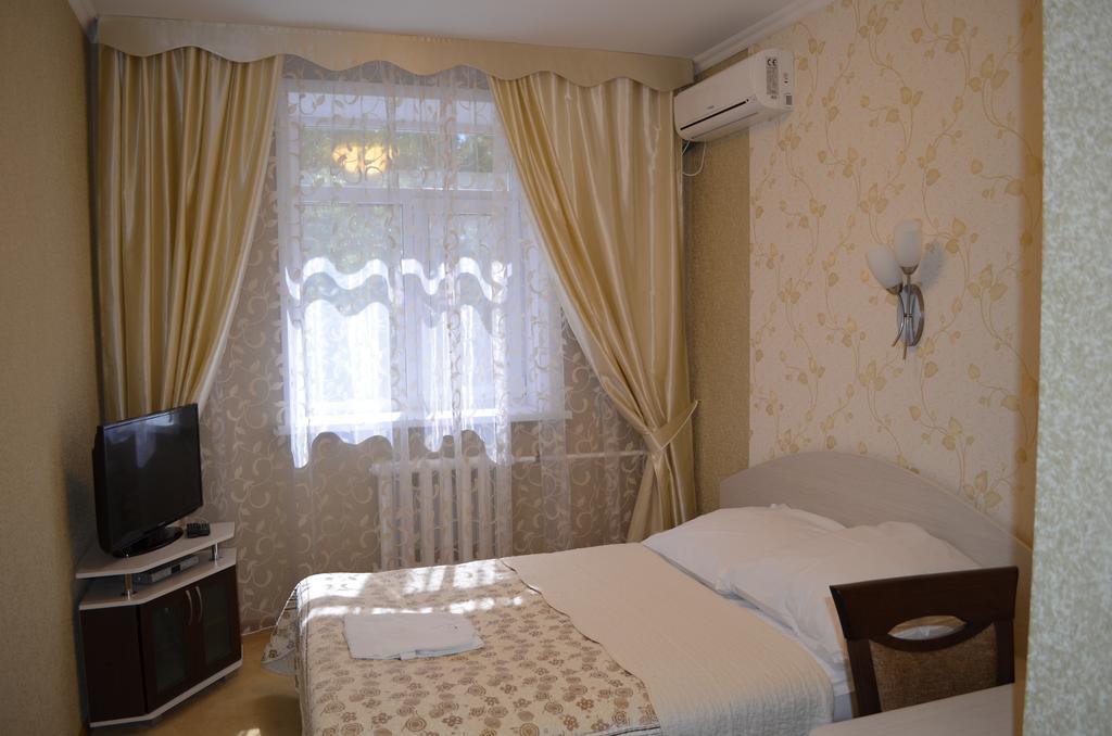 Ustʼ-Kamenogorsk Mereke Hotel חדר תמונה