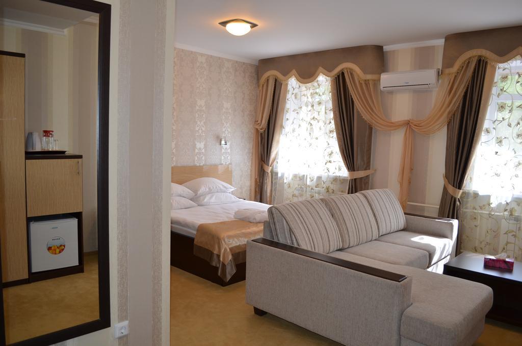 Ustʼ-Kamenogorsk Mereke Hotel חדר תמונה