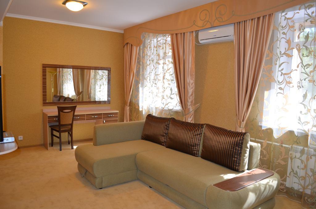 Ustʼ-Kamenogorsk Mereke Hotel חדר תמונה
