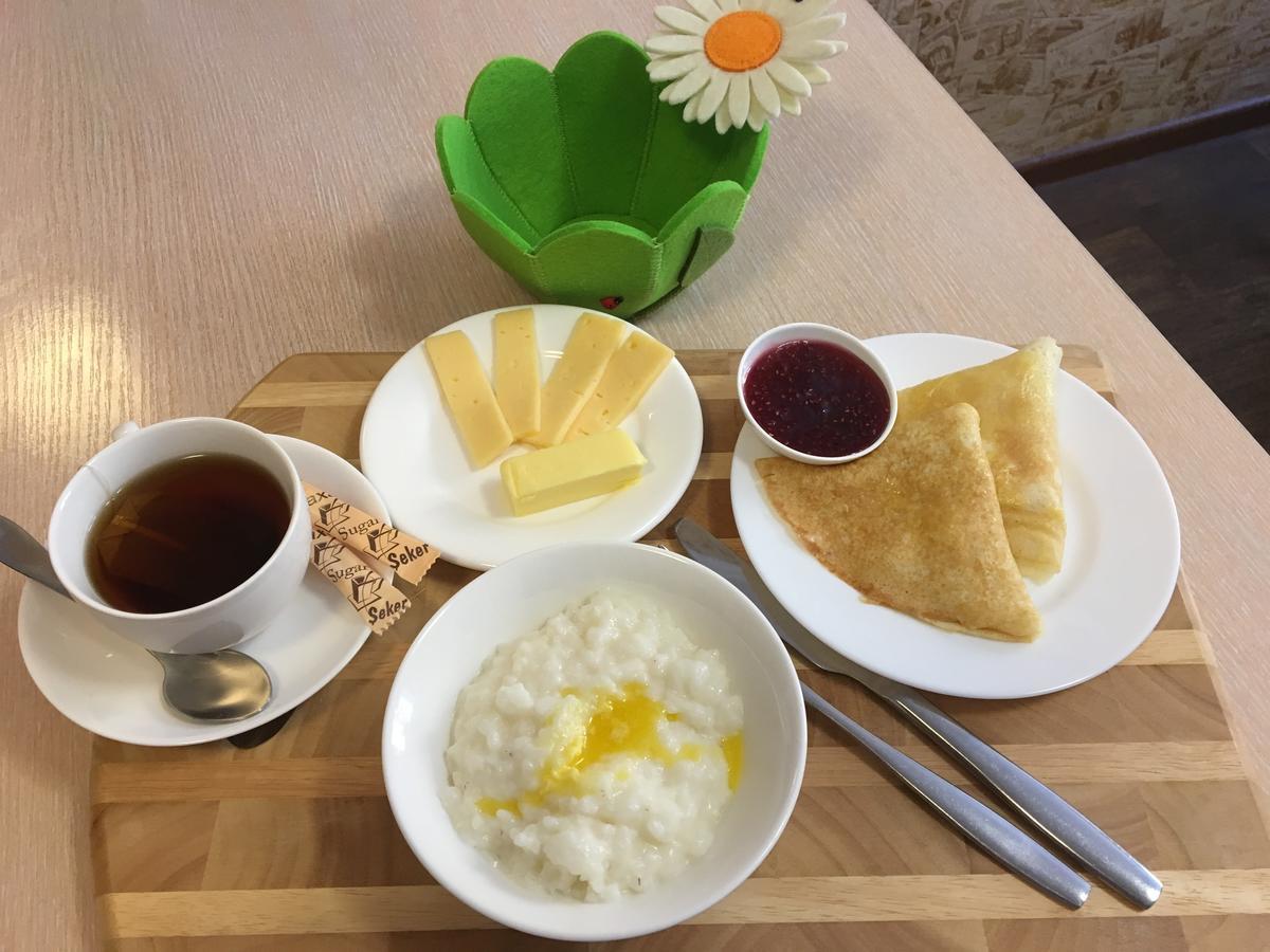 Ustʼ-Kamenogorsk Mereke Hotel מראה חיצוני תמונה