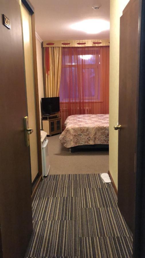Ustʼ-Kamenogorsk Mereke Hotel מראה חיצוני תמונה