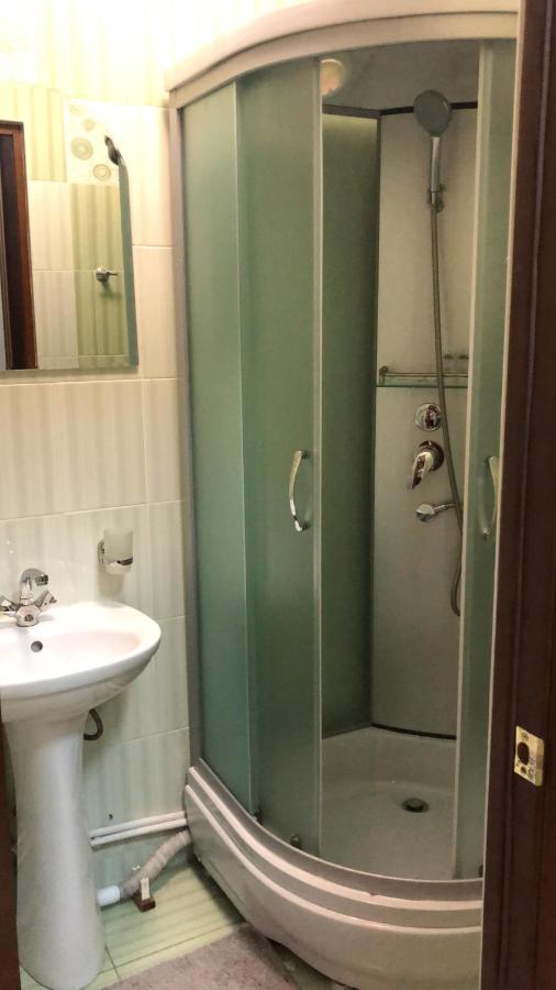 Ustʼ-Kamenogorsk Mereke Hotel מראה חיצוני תמונה