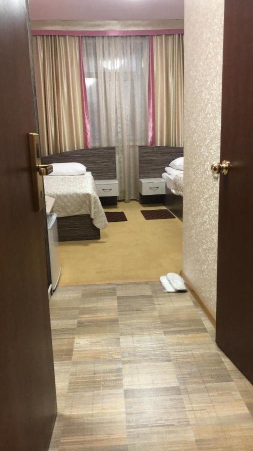 Ustʼ-Kamenogorsk Mereke Hotel מראה חיצוני תמונה