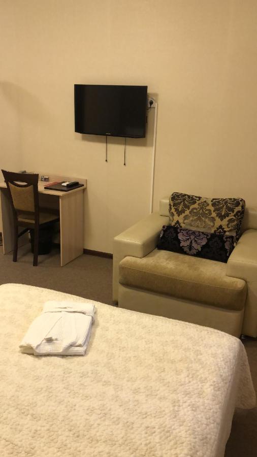 Ustʼ-Kamenogorsk Mereke Hotel מראה חיצוני תמונה