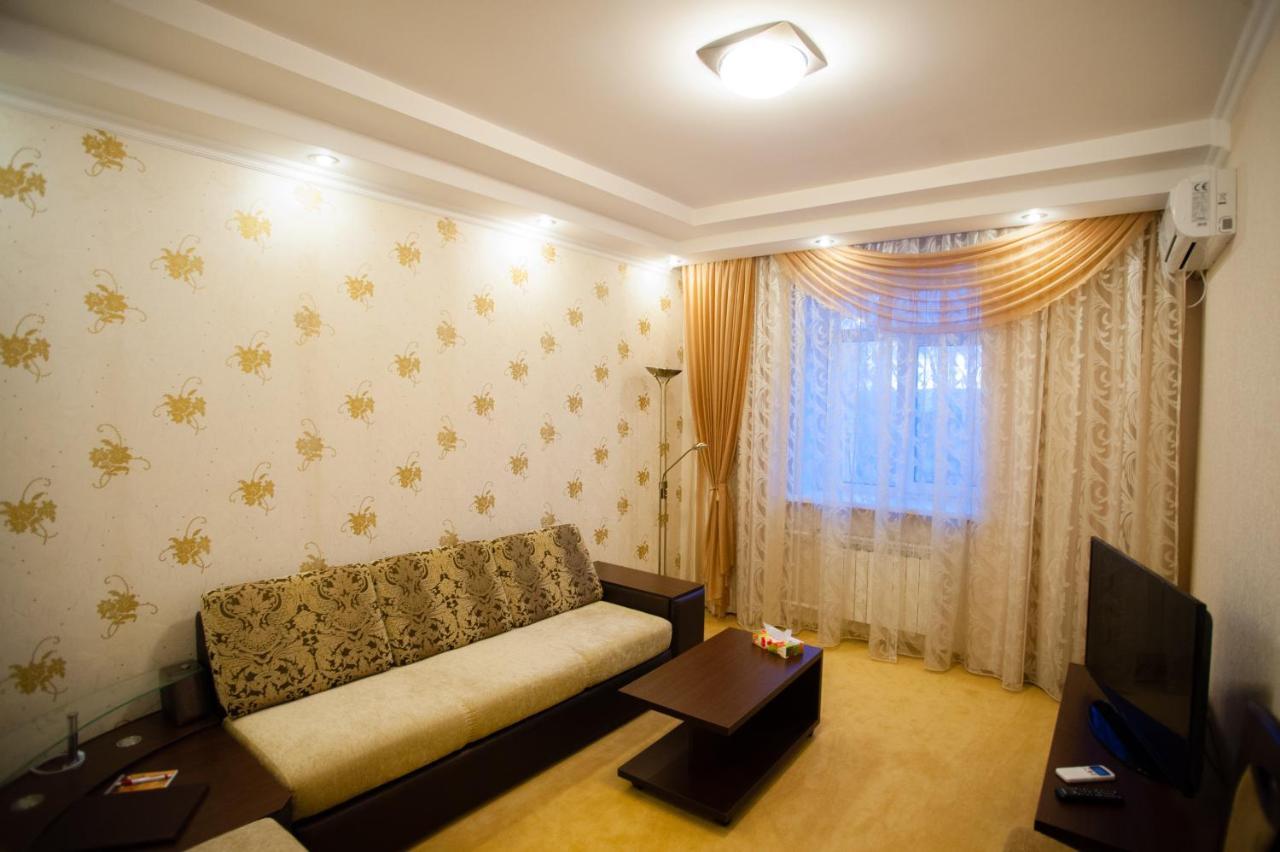 Ustʼ-Kamenogorsk Mereke Hotel מראה חיצוני תמונה